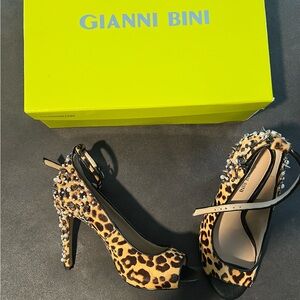 Gianni Bini Leopard Print Heels